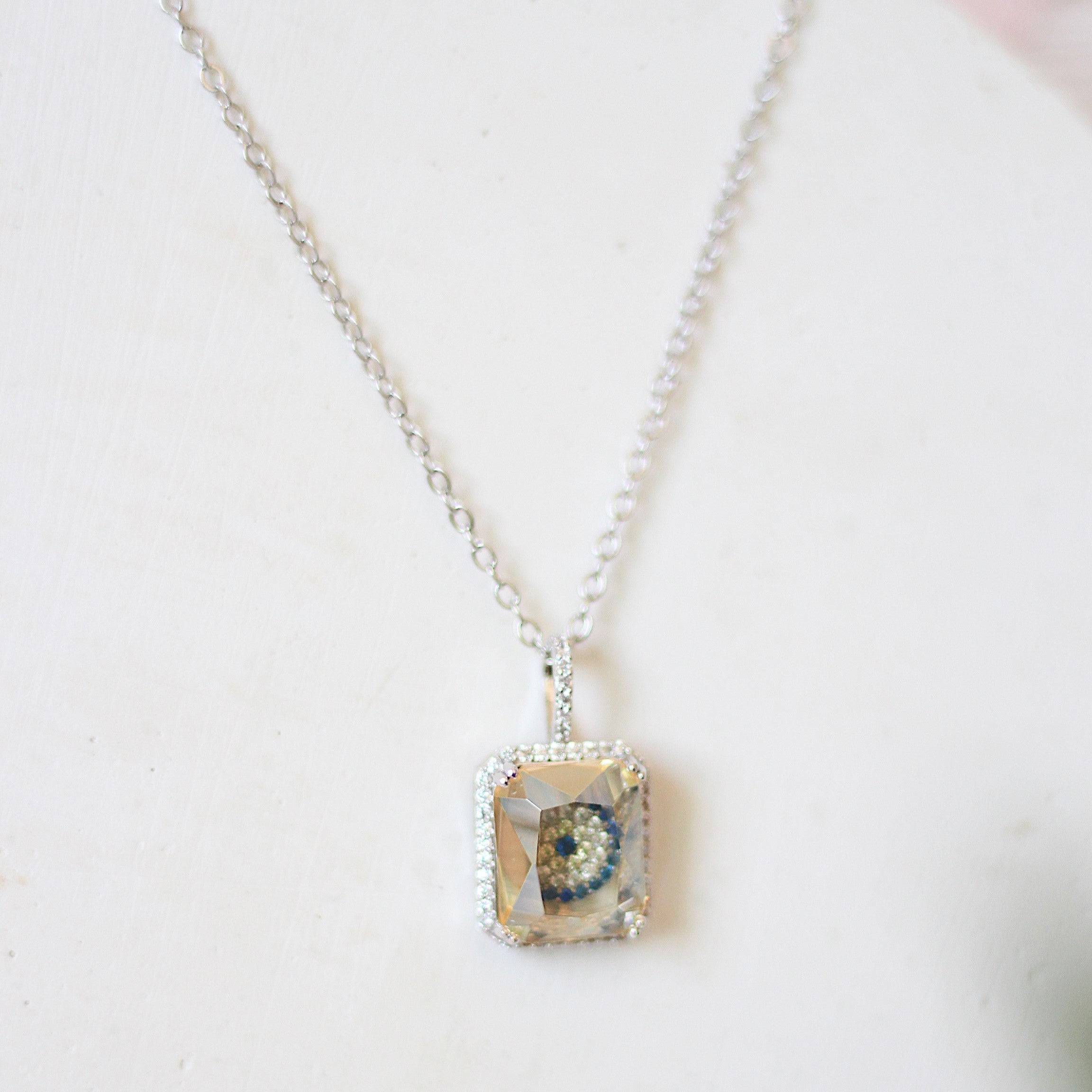 Kathyrn Eye Pendant